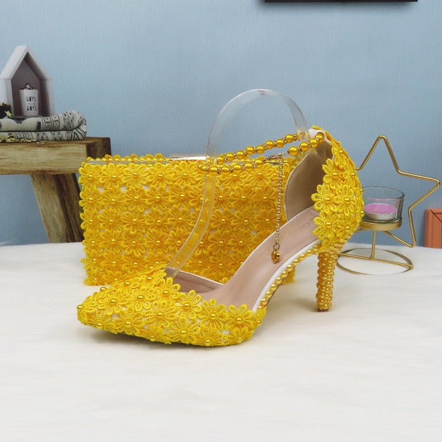 White Lace Flower wedding shoes with matching bags High heels Pointed Toe Ankle Strap Ladies Party shoe and bag set Pearl Shoe