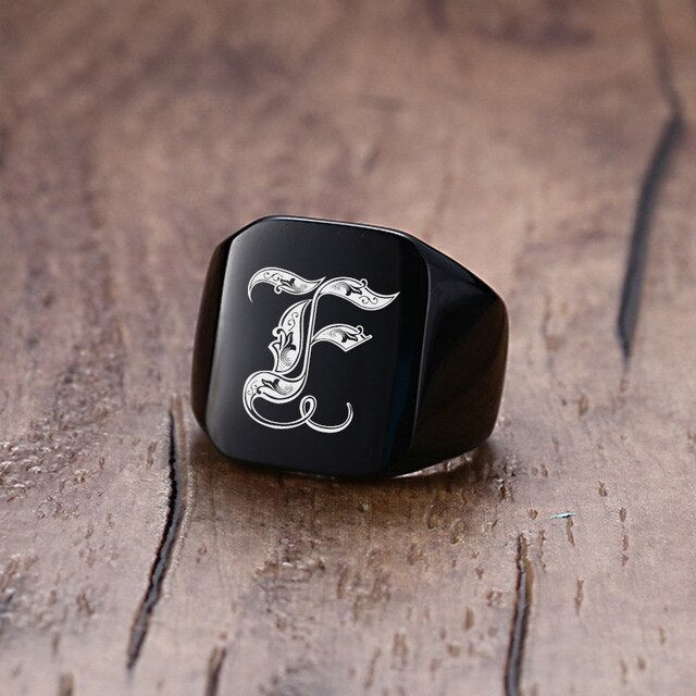 Vnox 18mm Chunky Signet Ring for Men Black Stainless Steel Engraved Royal Initialen Latter Initial Stamp Ring Custom Jewelry