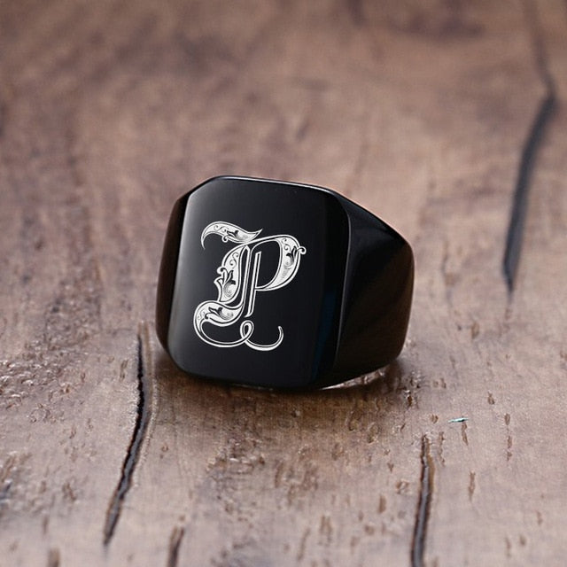 Vnox 18mm Chunky Signet Ring for Men Black Stainless Steel Engraved Royal Initialen Latter Initial Stamp Ring Custom Jewelry