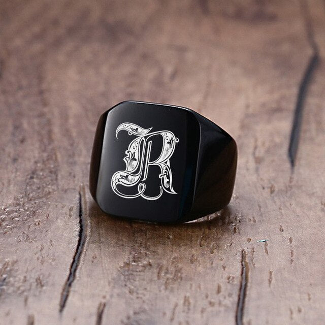 Vnox 18mm Chunky Signet Ring for Men Black Stainless Steel Engraved Royal Initialen Latter Initial Stamp Ring Custom Jewelry