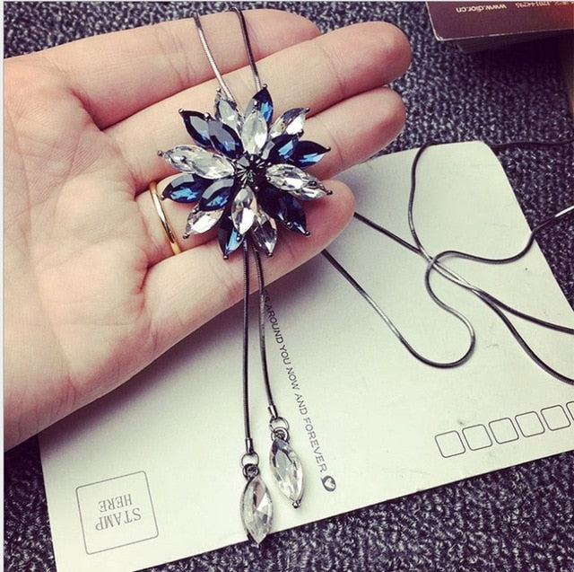 3COLOR New European new Flower triangle Crystals from Swarovskis Choker clothes Necklaces Jewelry For Women Christmas Party