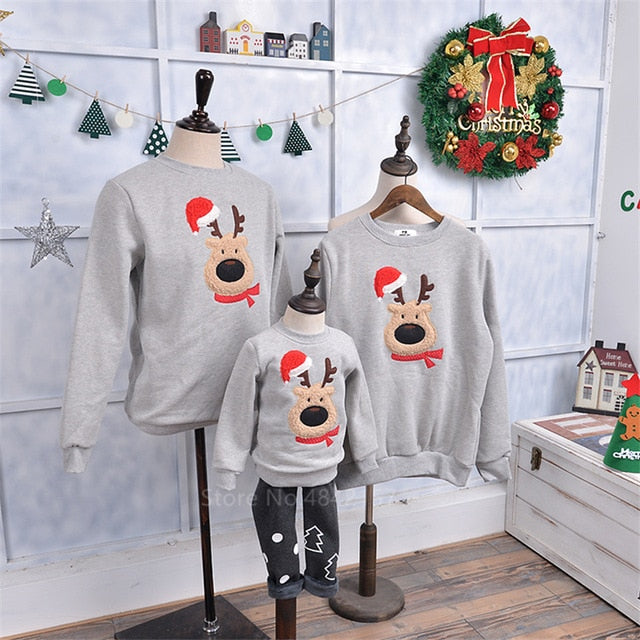 2020 Family Outfit Matching Christmas sweaters New Year Mom and Daughter Mother Daddy Baby Girl Boy Family Look Xmas Clothes